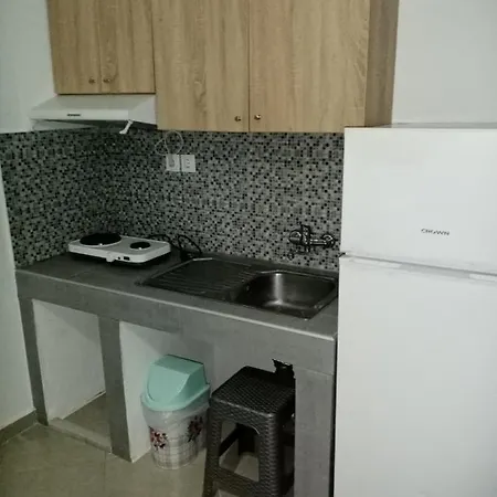 Studios Nea Vrasna Terzis *