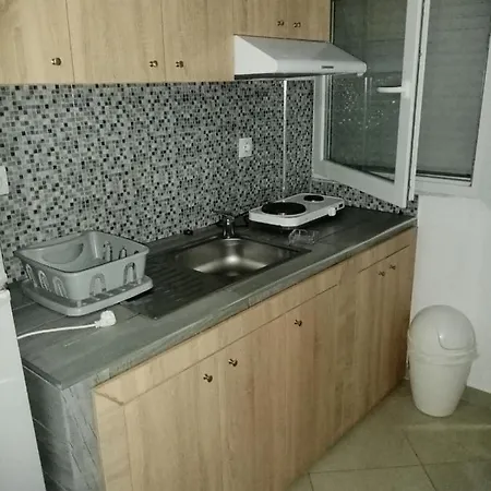 Studios Nea Vrasna Terzis * Βρασνά