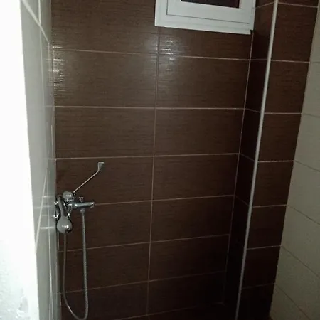 Ξενοδοχείο με διαμερίσματα Studios Nea Vrasna Terzis