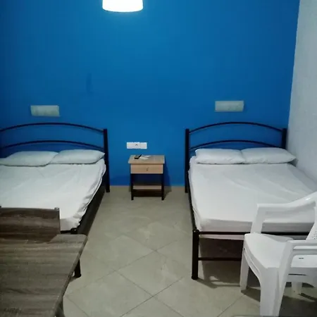 Studios Nea Vrasna Terzis Ξενοδοχείο με διαμερίσματα *